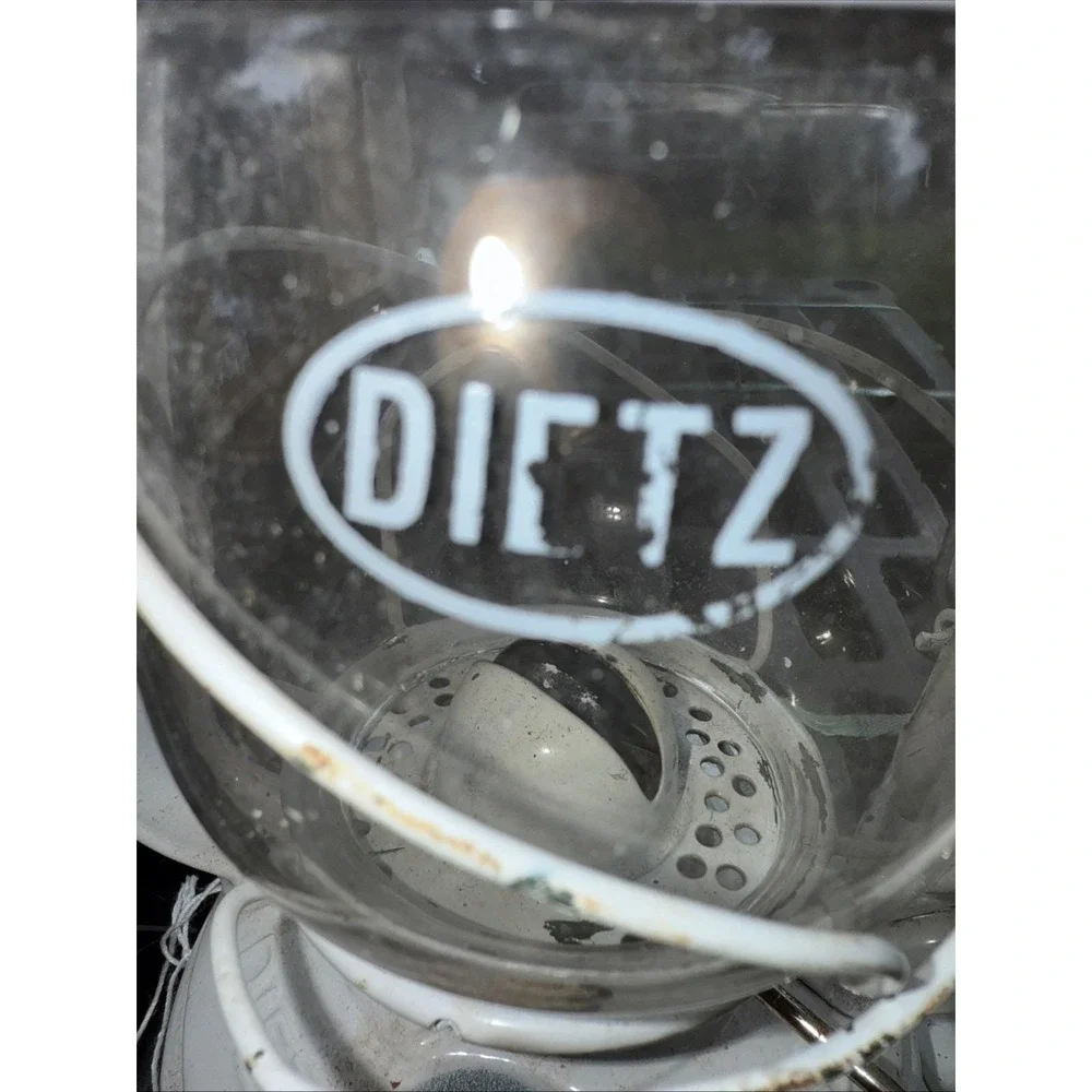 2 Vintage‎ Dietz Lanterns